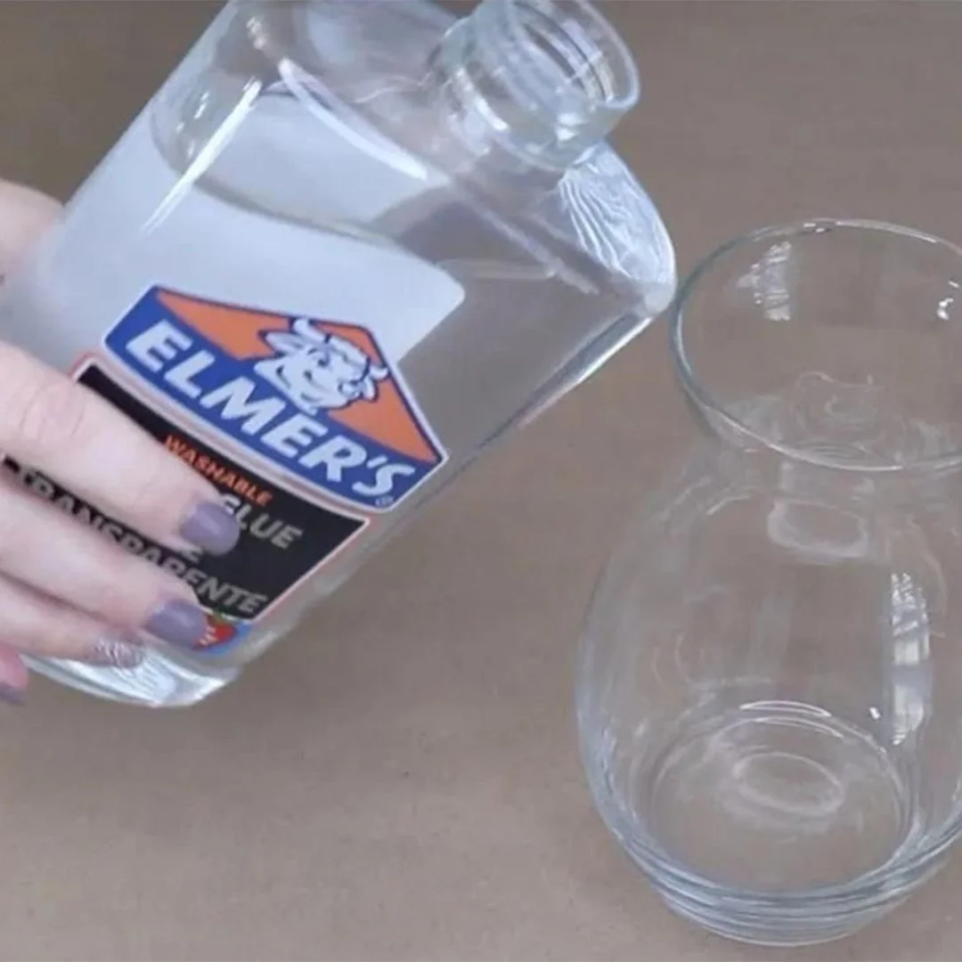 Breathtaking DIY Idea: Elmer’s Glue in a $1 Vase