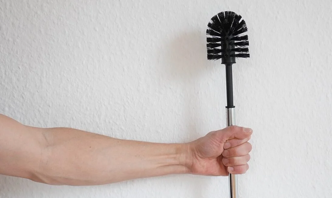 Toilet Brush Cleaning: Alternative Methods